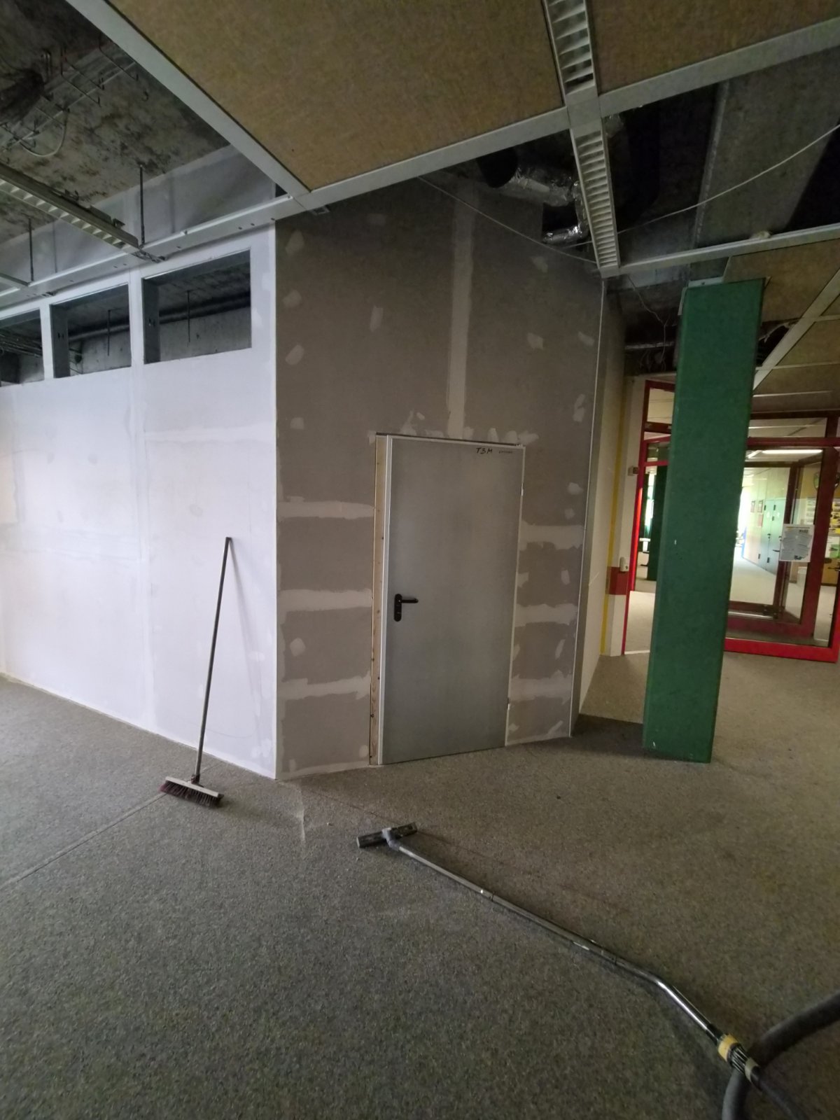 Trockenbau und Schallschutzwände in der Längenfeldschule Ehingen Bild 2